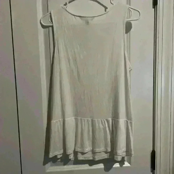 Banana Republic Size Small white Tank Shirt w Pleated Detailing NWT - Picture 2 of 9